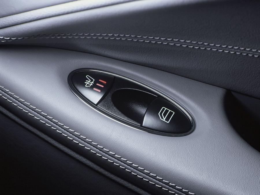  Mercedes-Benz CLS-Class 2005 года  (фото 128 из 343)